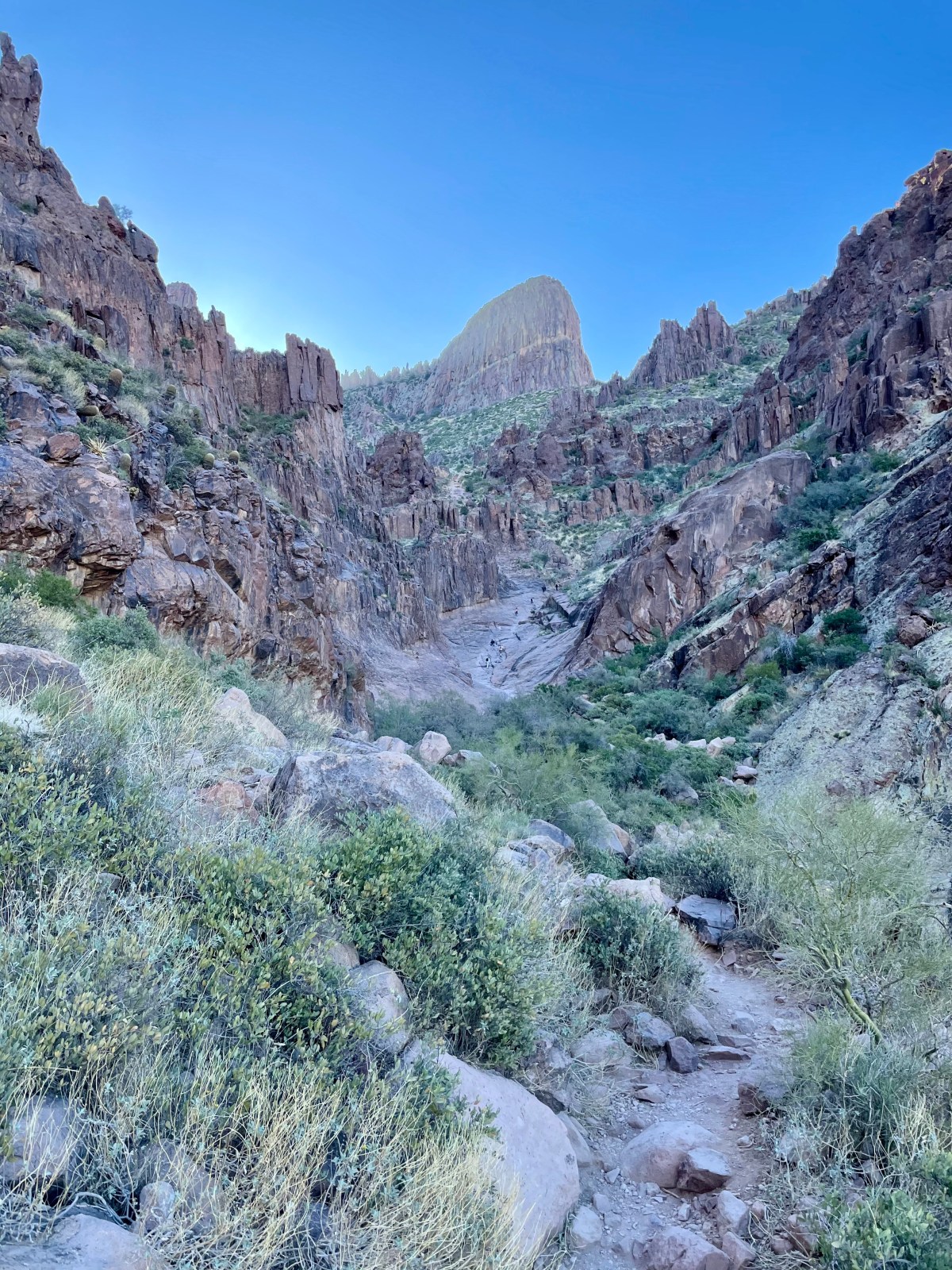 Siphon Draw Trail hike to Flatiron in the Superstition Wilderness of Tonto National Forest