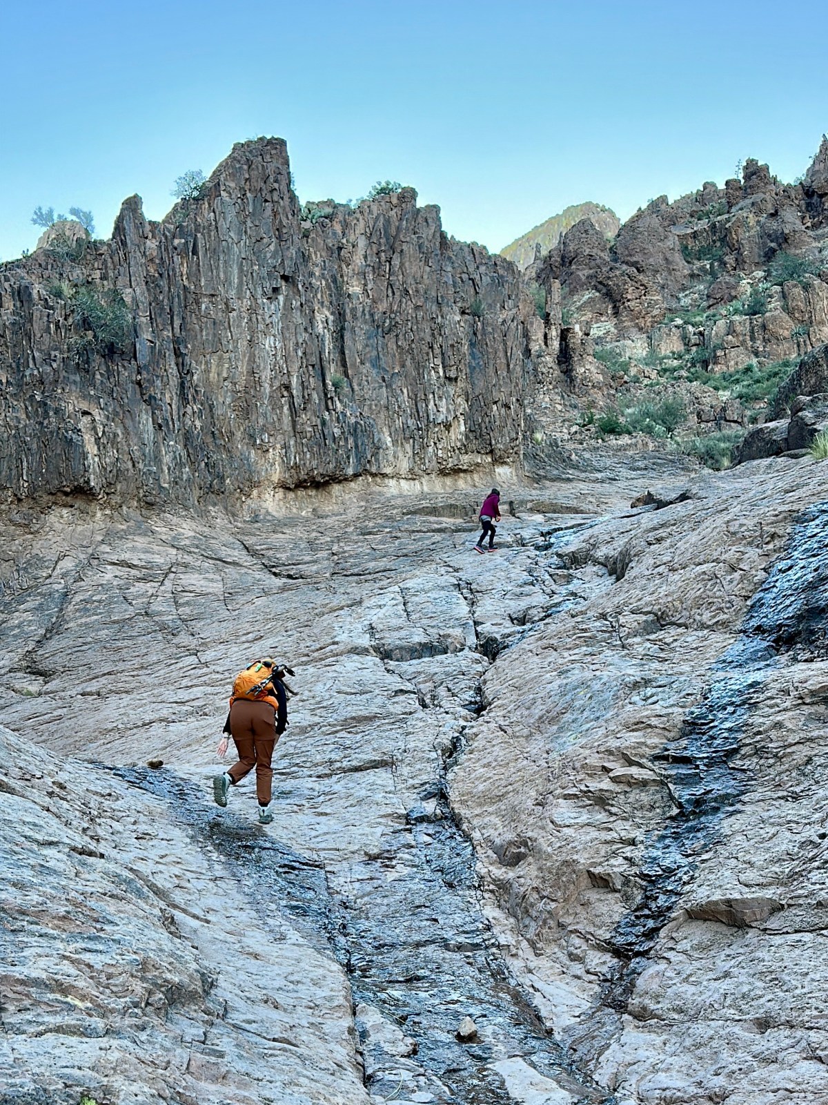 Siphon Draw Trail hike to Flatiron in the Superstition Wilderness of Tonto National Forest