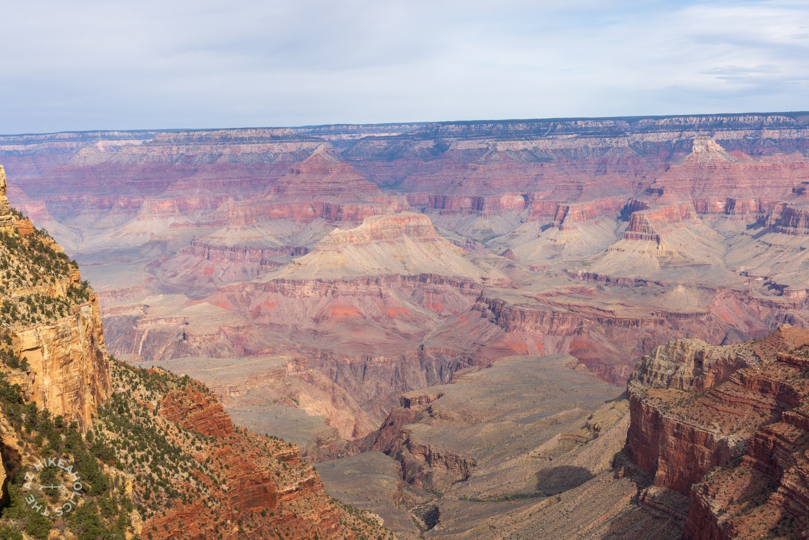 View of the Grand Canyon from the Rim Trail