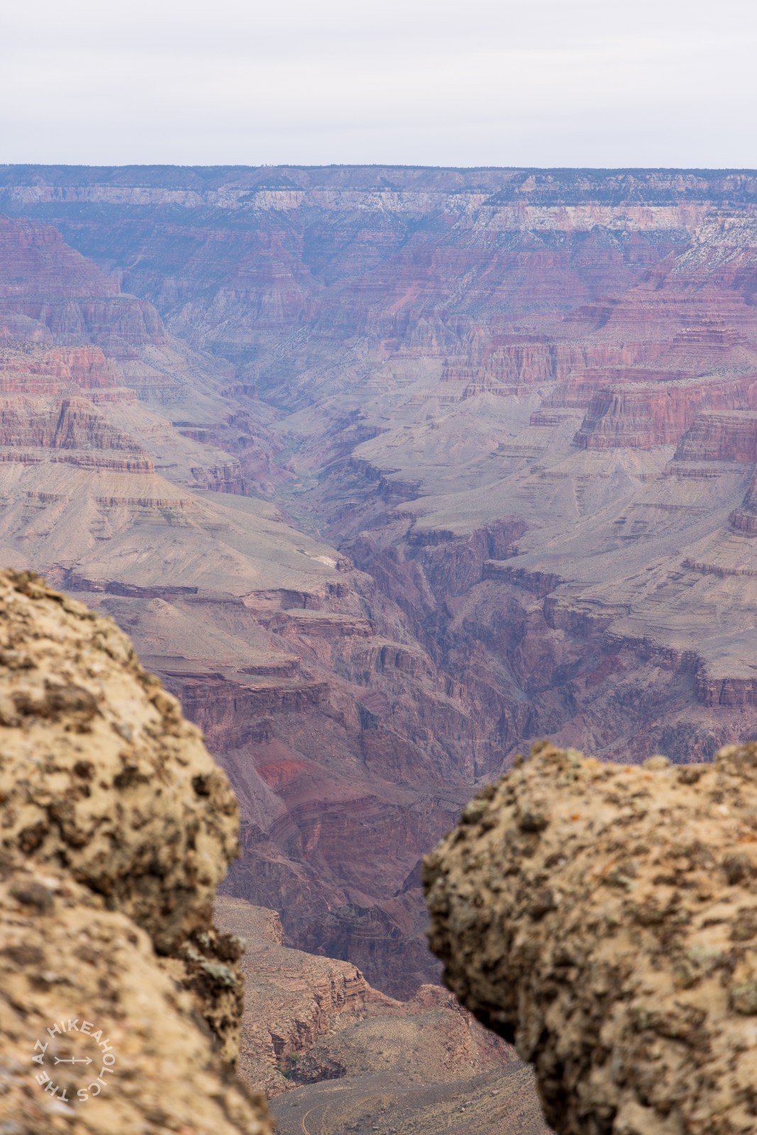 Bright Angel canyon seen from the Rim Trail